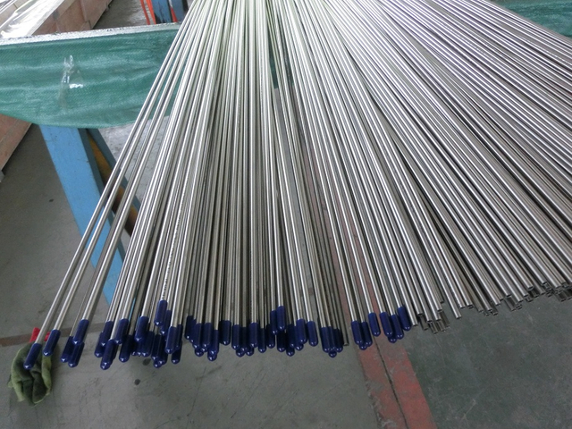 Standar untuk Pipa & Tabung Seamless Hastelloy C-2000（UNS N06200 / W.Nr. 2.4675）