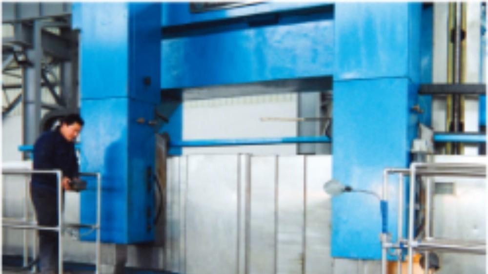 Mesin Pengeboran CNC